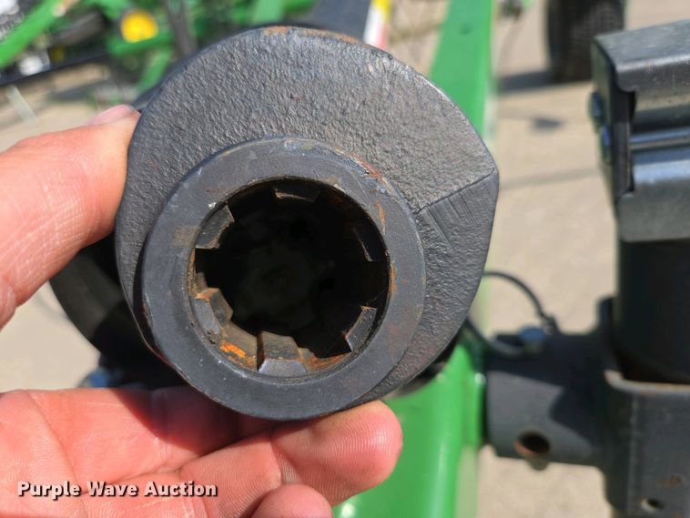 image for item EN3586 2015 Frontier TD3418 hay tedder