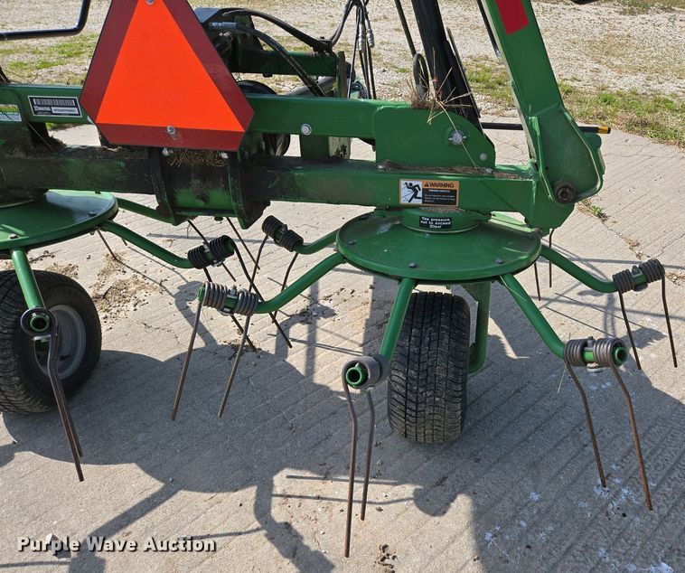 image for item EN3586 2015 Frontier TD3418 hay tedder