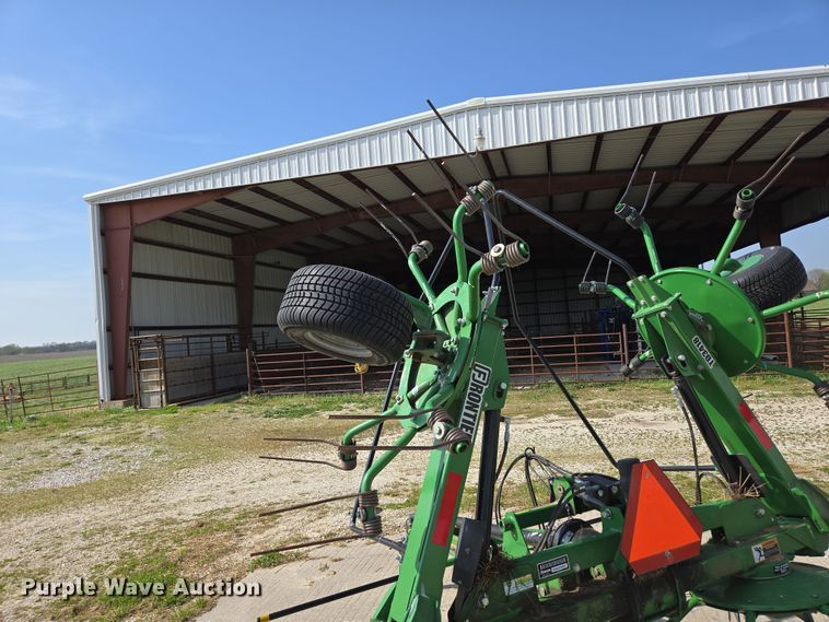 image for item EN3586 2015 Frontier TD3418 hay tedder