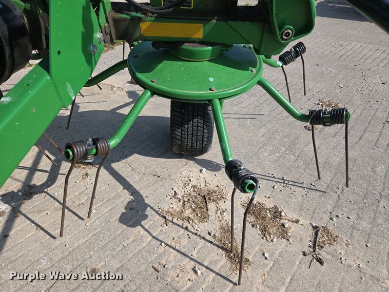 image for item EN3586 2015 Frontier TD3418 hay tedder