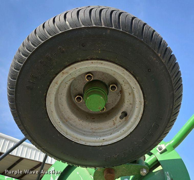 image for item EN3586 2015 Frontier TD3418 hay tedder