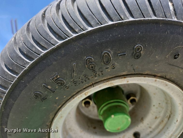 image for item EN3586 2015 Frontier TD3418 hay tedder