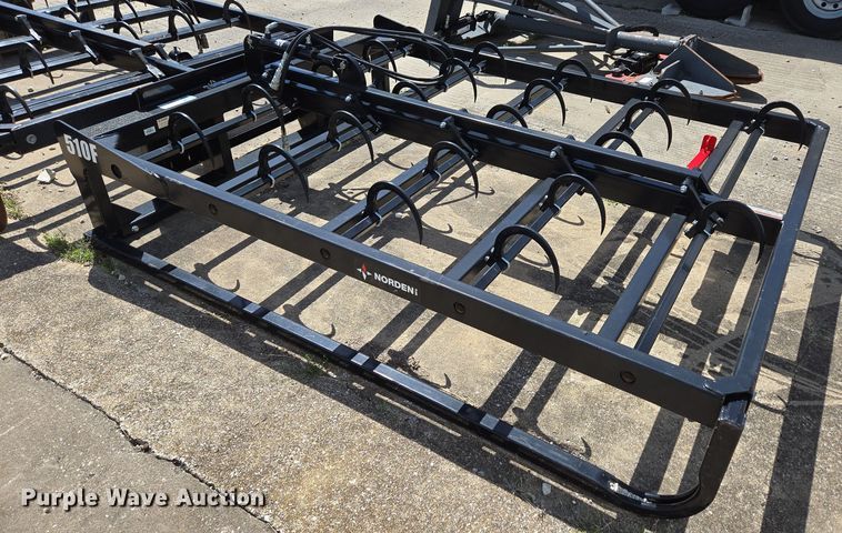 image for item EN3620 Norden 510F 510F skid steer bale accumulator grapple