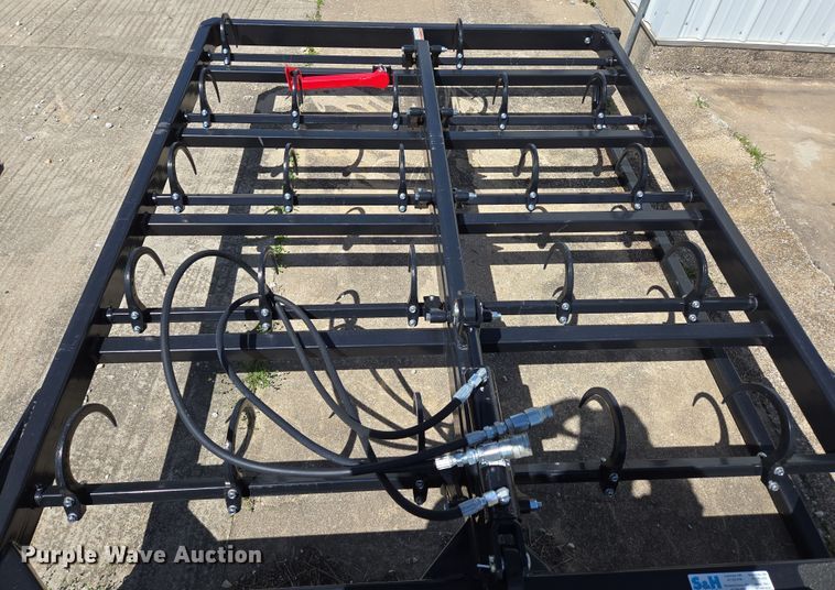 image for item EN3620 Norden 510F 510F skid steer bale accumulator grapple