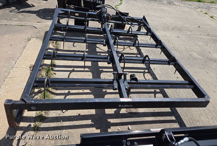 image for item EN3621 Kuhns 510F skid steer bale accumulator grapple