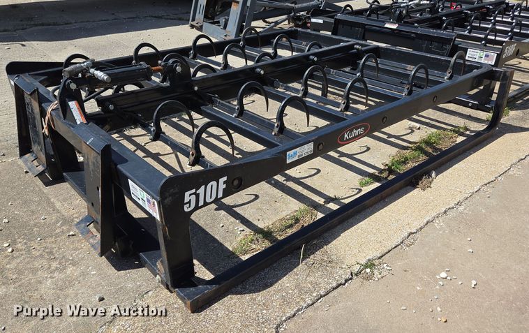 image for item EN3621 Kuhns 510F skid steer bale accumulator grapple