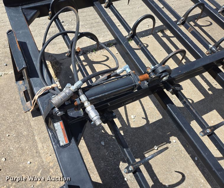 image for item EN3621 Kuhns 510F skid steer bale accumulator grapple