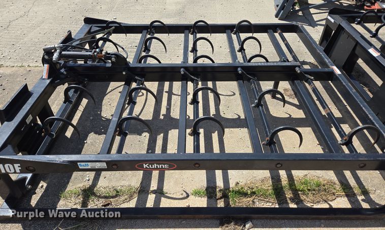 image for item EN3621 Kuhns 510F skid steer bale accumulator grapple