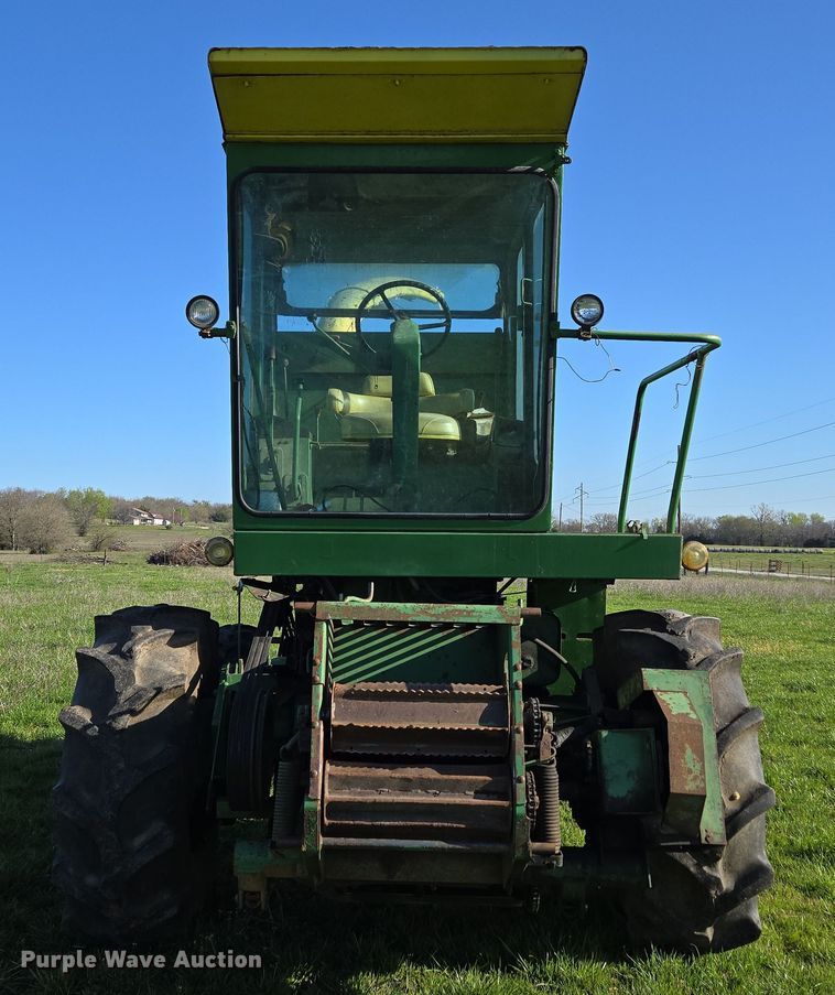 image for item EN3624 John Deere 5400 forage harvester