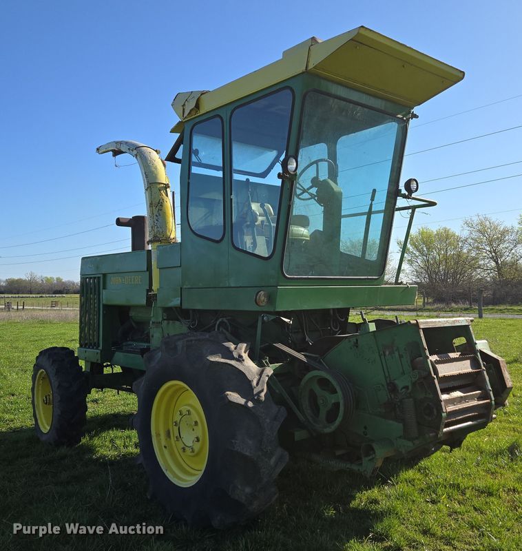 image for item EN3624 John Deere 5400 forage harvester