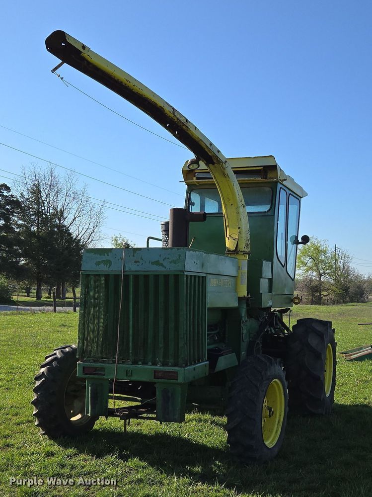image for item EN3624 John Deere 5400 forage harvester