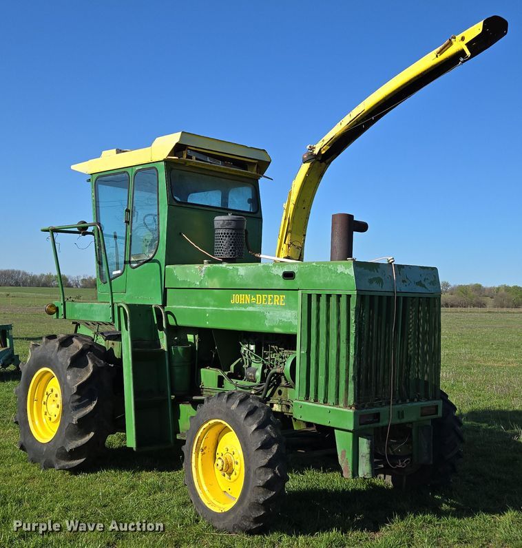 image for item EN3624 John Deere 5400 forage harvester