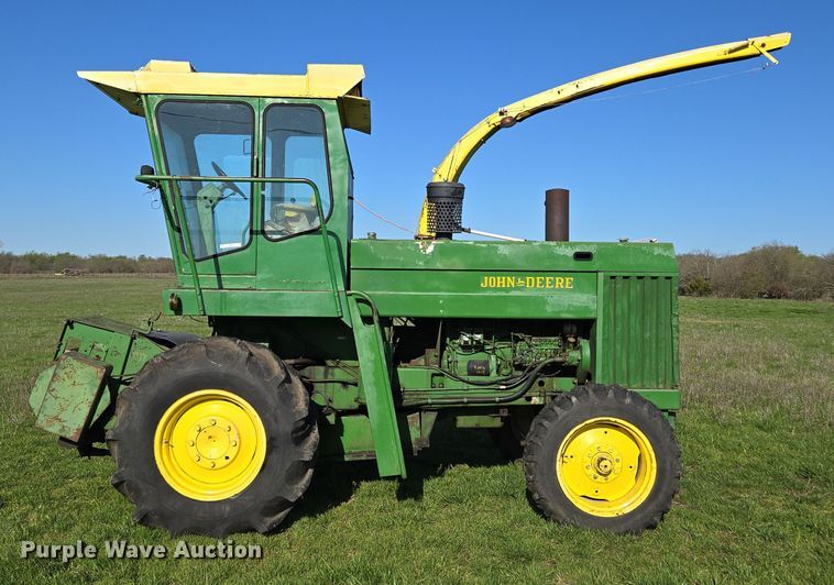 image for item EN3624 John Deere 5400 forage harvester