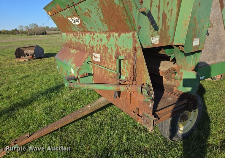 image for item EN3625 Badger silage wagon