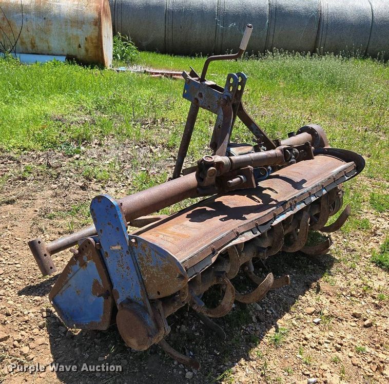 image for item EN3636 Iseki SRI320C tiller