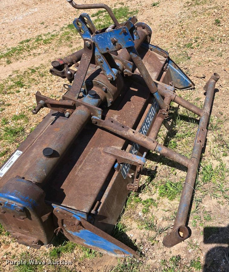 image for item EN3636 Iseki SRI320C tiller