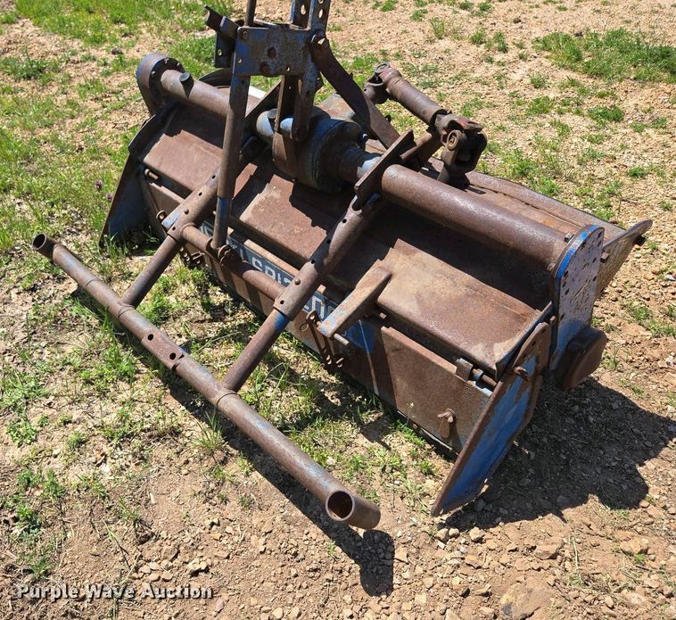 image for item EN3636 Iseki SRI320C tiller