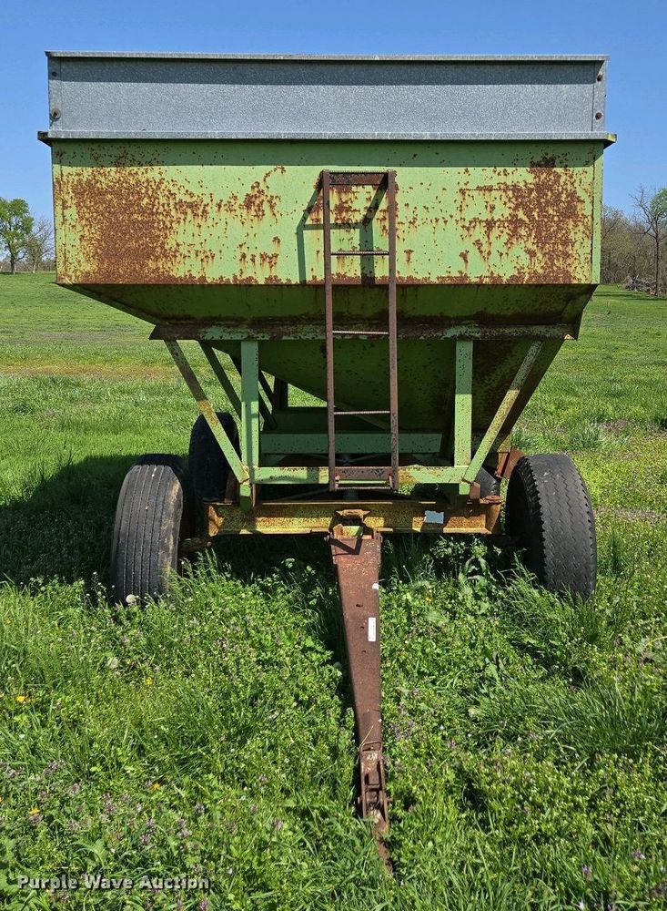 image for item EN3641 Parker 1072 gravity wagon