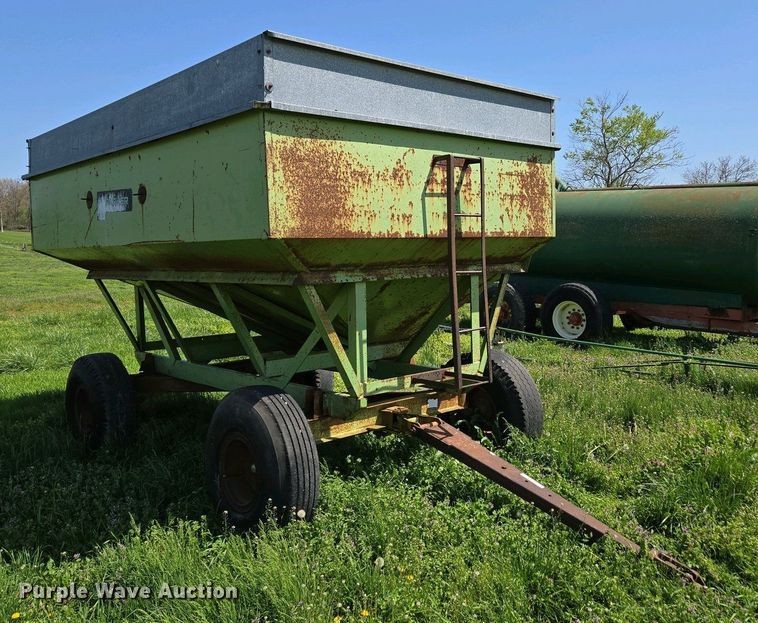 image for item EN3641 Parker 1072 gravity wagon