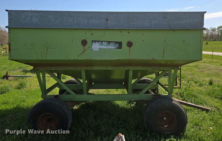 image for item EN3641 Parker 1072 gravity wagon