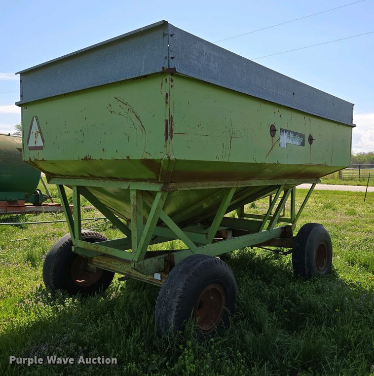 image for item EN3641 Parker 1072 gravity wagon