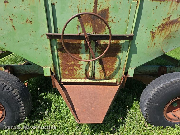 image for item EN3641 Parker 1072 gravity wagon