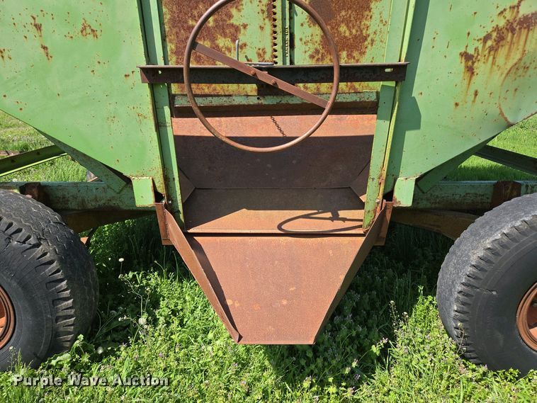 image for item EN3641 Parker 1072 gravity wagon