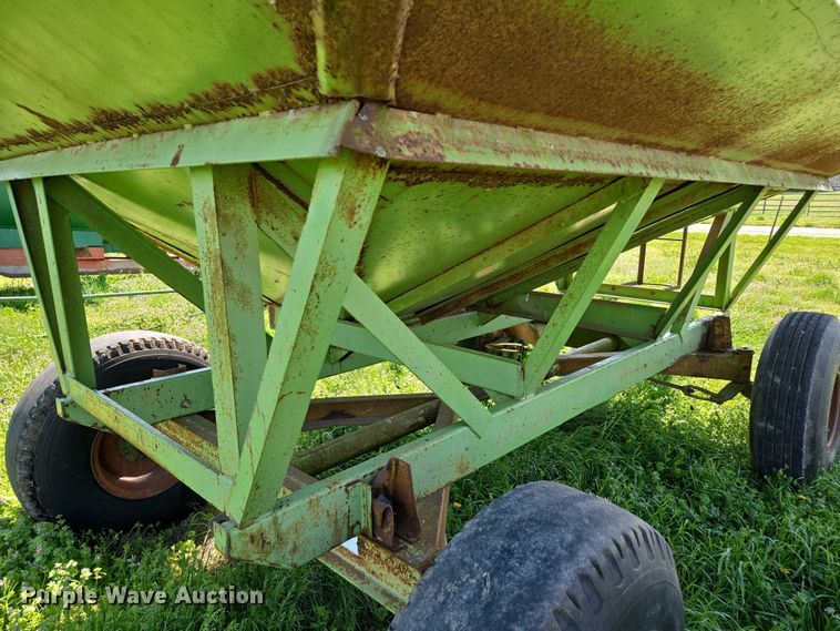 image for item EN3641 Parker 1072 gravity wagon