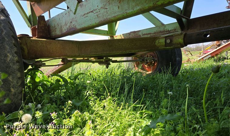 image for item EN3641 Parker 1072 gravity wagon