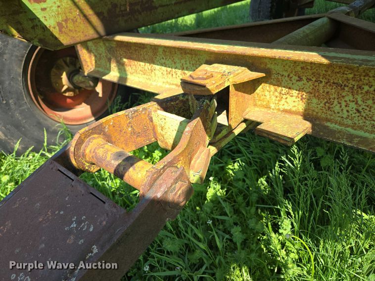 image for item EN3641 Parker 1072 gravity wagon