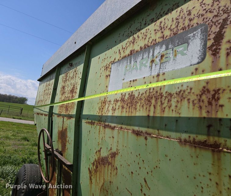 image for item EN3641 Parker 1072 gravity wagon