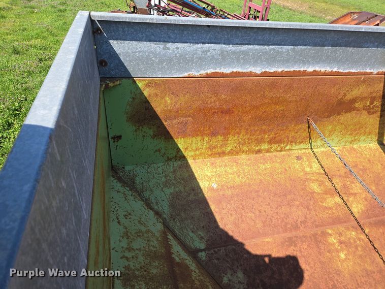 image for item EN3641 Parker 1072 gravity wagon