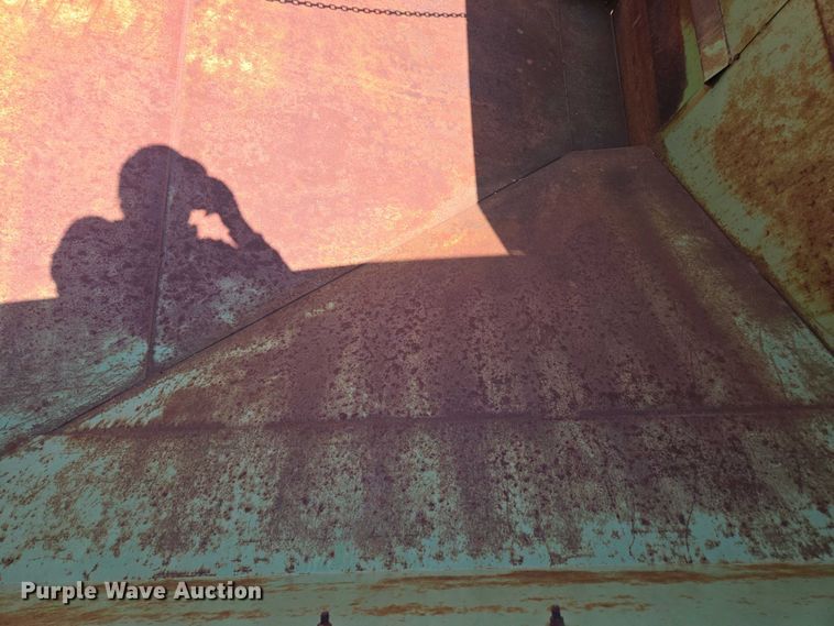 image for item EN3641 Parker 1072 gravity wagon