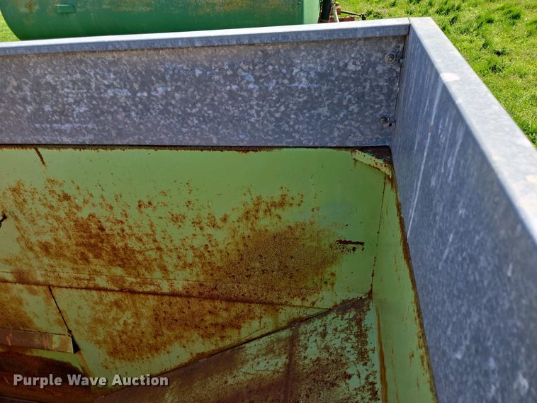 image for item EN3641 Parker 1072 gravity wagon