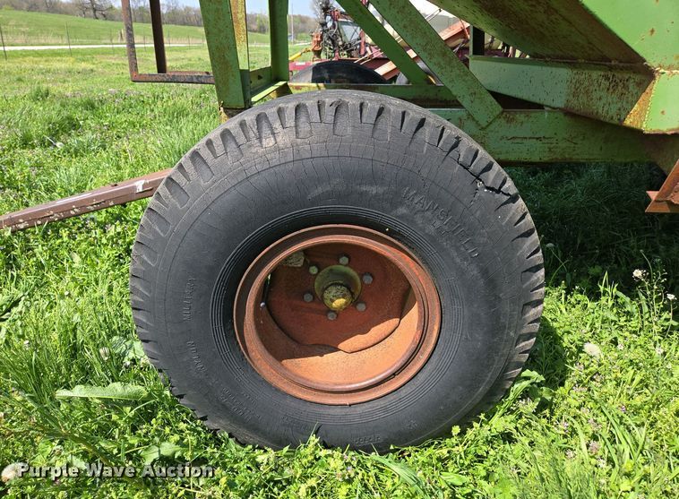 image for item EN3641 Parker 1072 gravity wagon