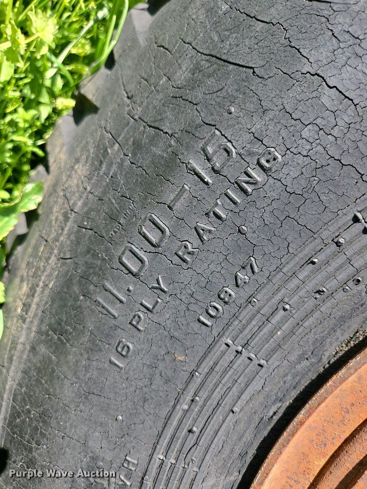 image for item EN3641 Parker 1072 gravity wagon