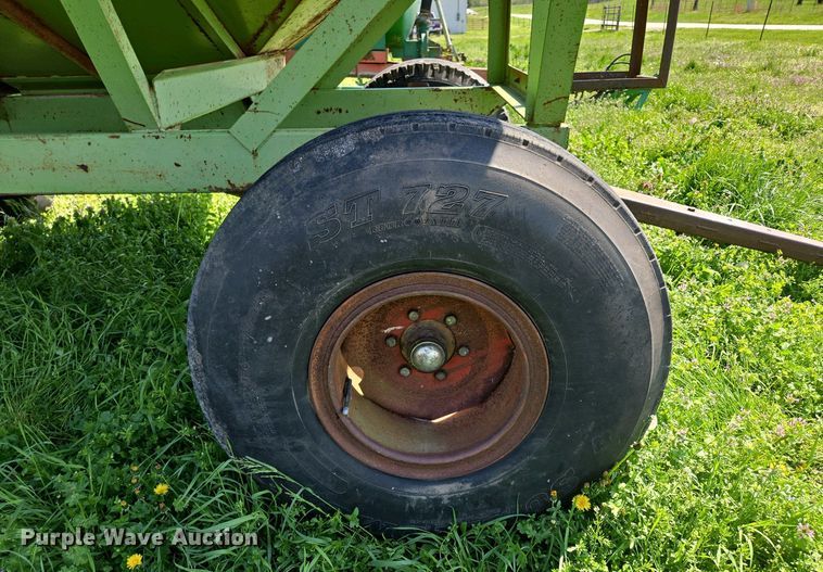 image for item EN3641 Parker 1072 gravity wagon