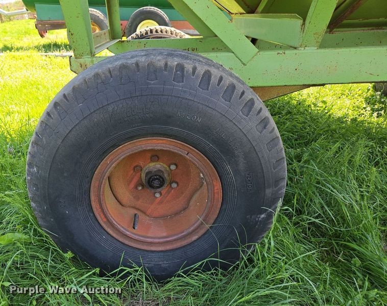 image for item EN3641 Parker 1072 gravity wagon