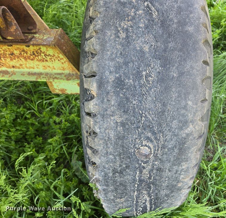 image for item EN3641 Parker 1072 gravity wagon