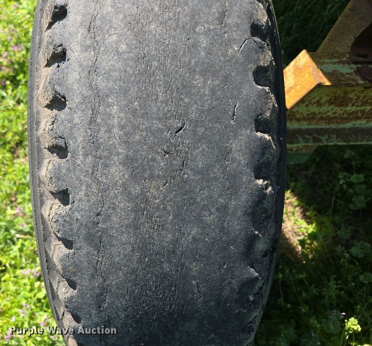 image for item EN3641 Parker 1072 gravity wagon