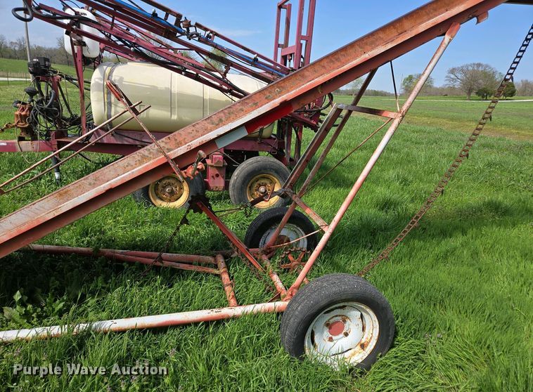 image for item EN3642 Graves hay bale elevator 