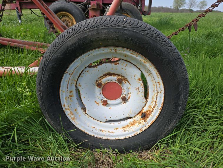 image for item EN3642 Graves hay bale elevator 