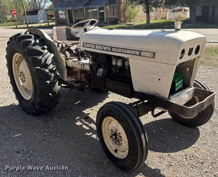 image for item EQ1307 1970 David Brown Selectamatic 880 tractor