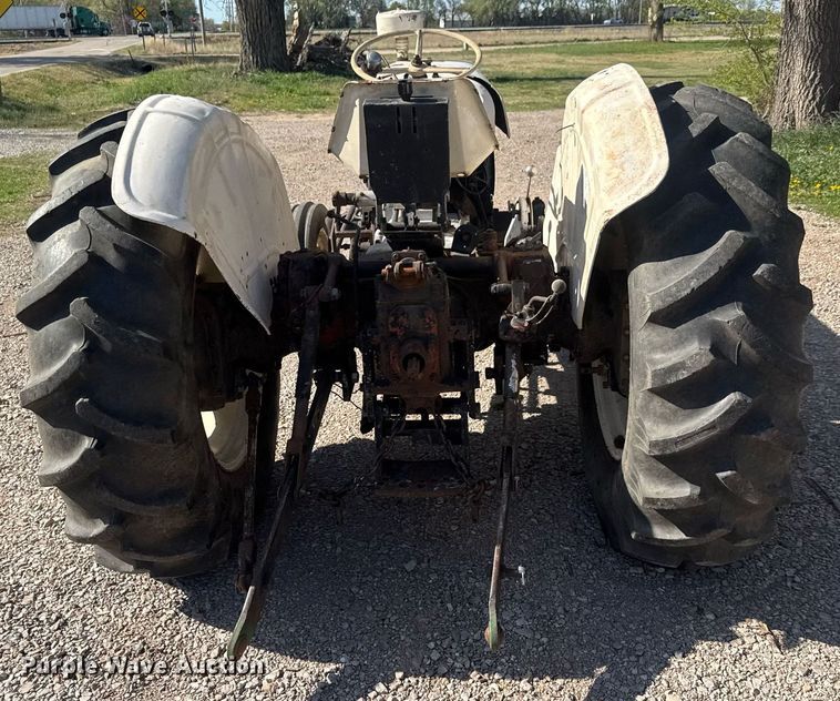 image for item EQ1307 1970 David Brown Selectamatic 880 tractor