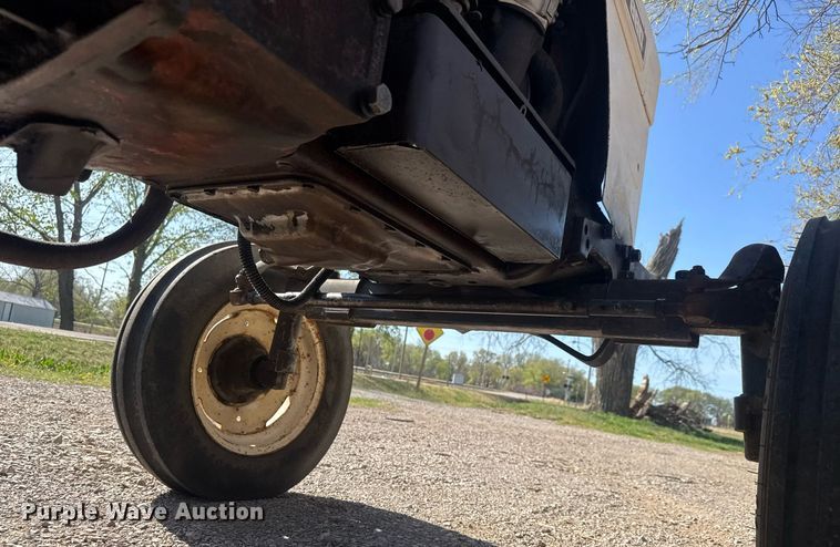 image for item EQ1307 1970 David Brown Selectamatic 880 tractor