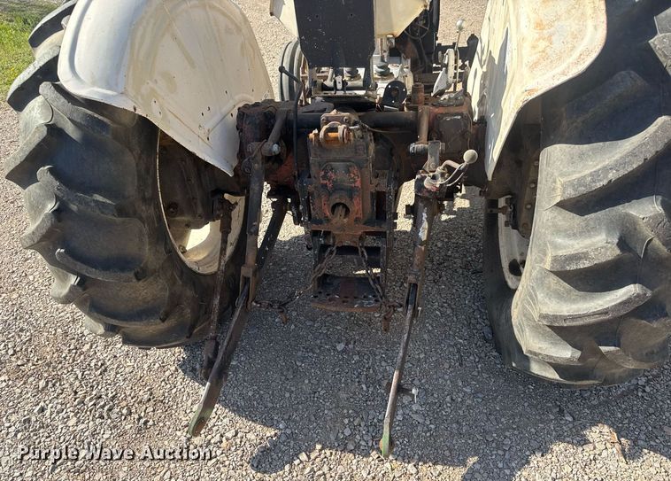 image for item EQ1307 1970 David Brown Selectamatic 880 tractor