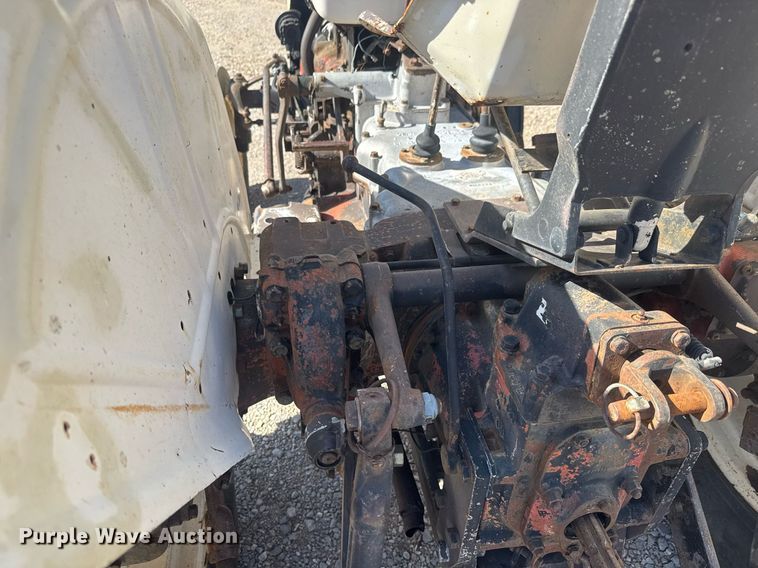 image for item EQ1307 1970 David Brown Selectamatic 880 tractor