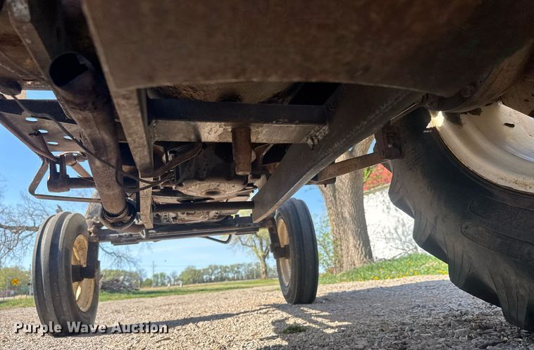 image for item EQ1307 1970 David Brown Selectamatic 880 tractor