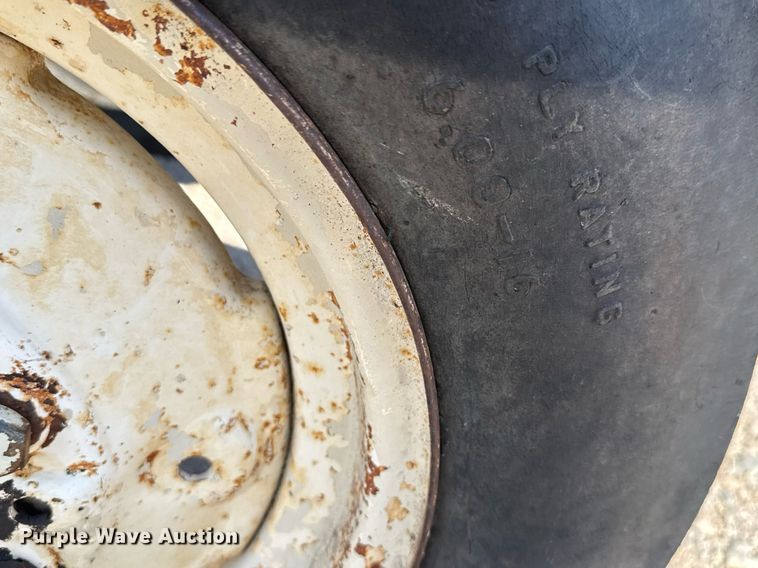 image for item EQ1307 1970 David Brown Selectamatic 880 tractor