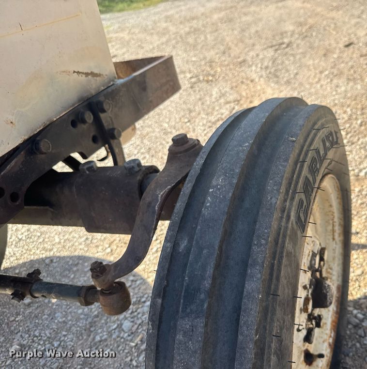 image for item EQ1307 1970 David Brown Selectamatic 880 tractor